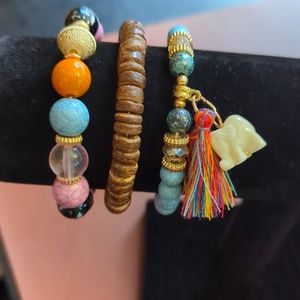 **NEW** Fashion bracelets